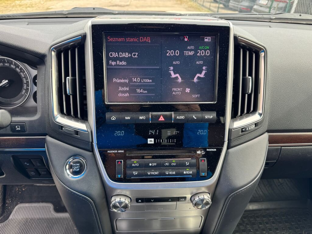 Toyota Land Cruiser SUV / Terénní 4,5 l 186 kw