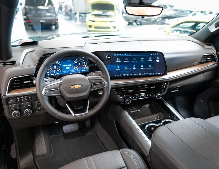 Chevrolet Suburban SUV / Terénní 6,2 l 313 kw