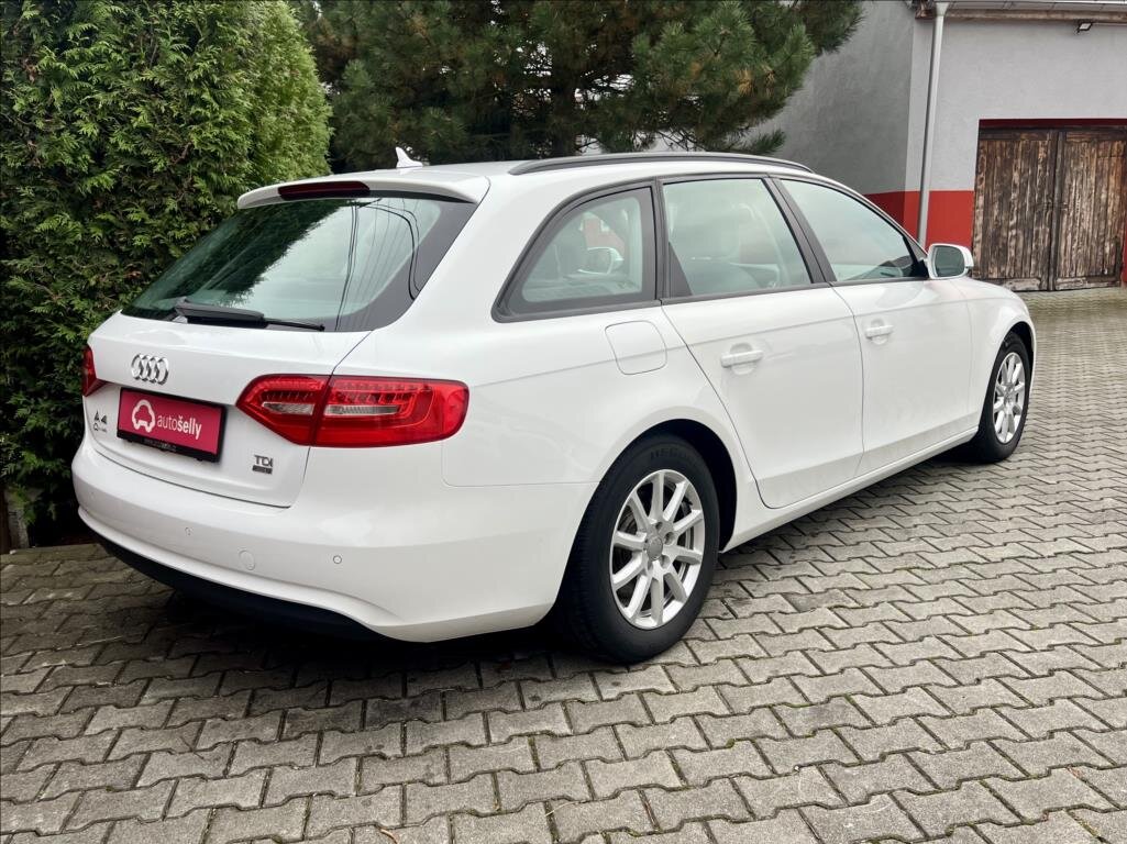 Audi A4 Kombi 2,0 l 100 kw