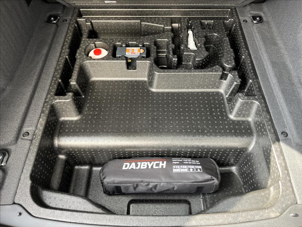 Land Rover Range Rover Velar SUV / Terénní 2,0 l 150 kw