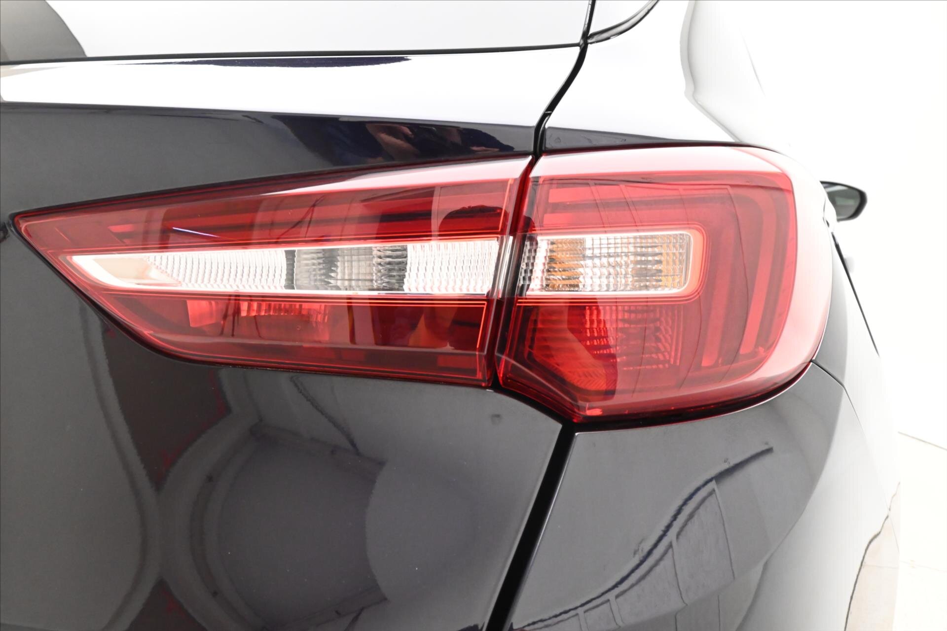 Opel Grandland X SUV / Terénní 1,6 l 88 kw