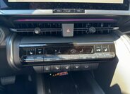 Toyota C-HR Hatchback 2,0 l 111 kw