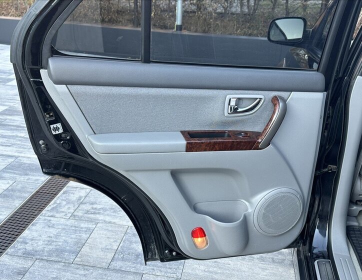 KIA Sorento SUV / Terénní 2,5 l 103 kw