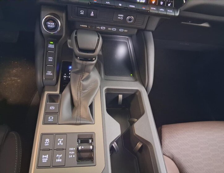 Toyota Land Cruiser SUV 2,8 l 151 kw