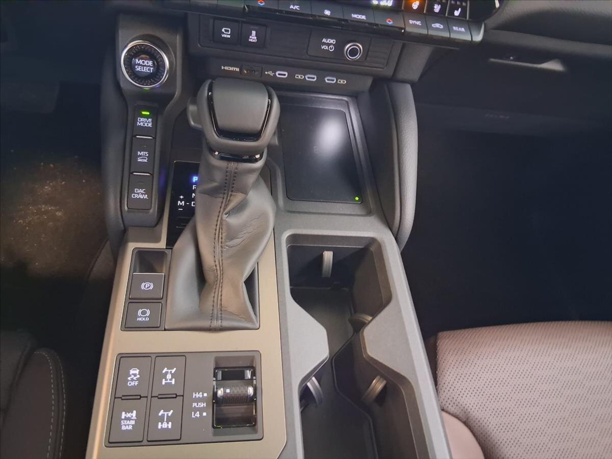 Toyota Land Cruiser SUV 2,8 l 151 kw