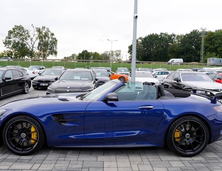 Mercedes-Benz AMG GT 10