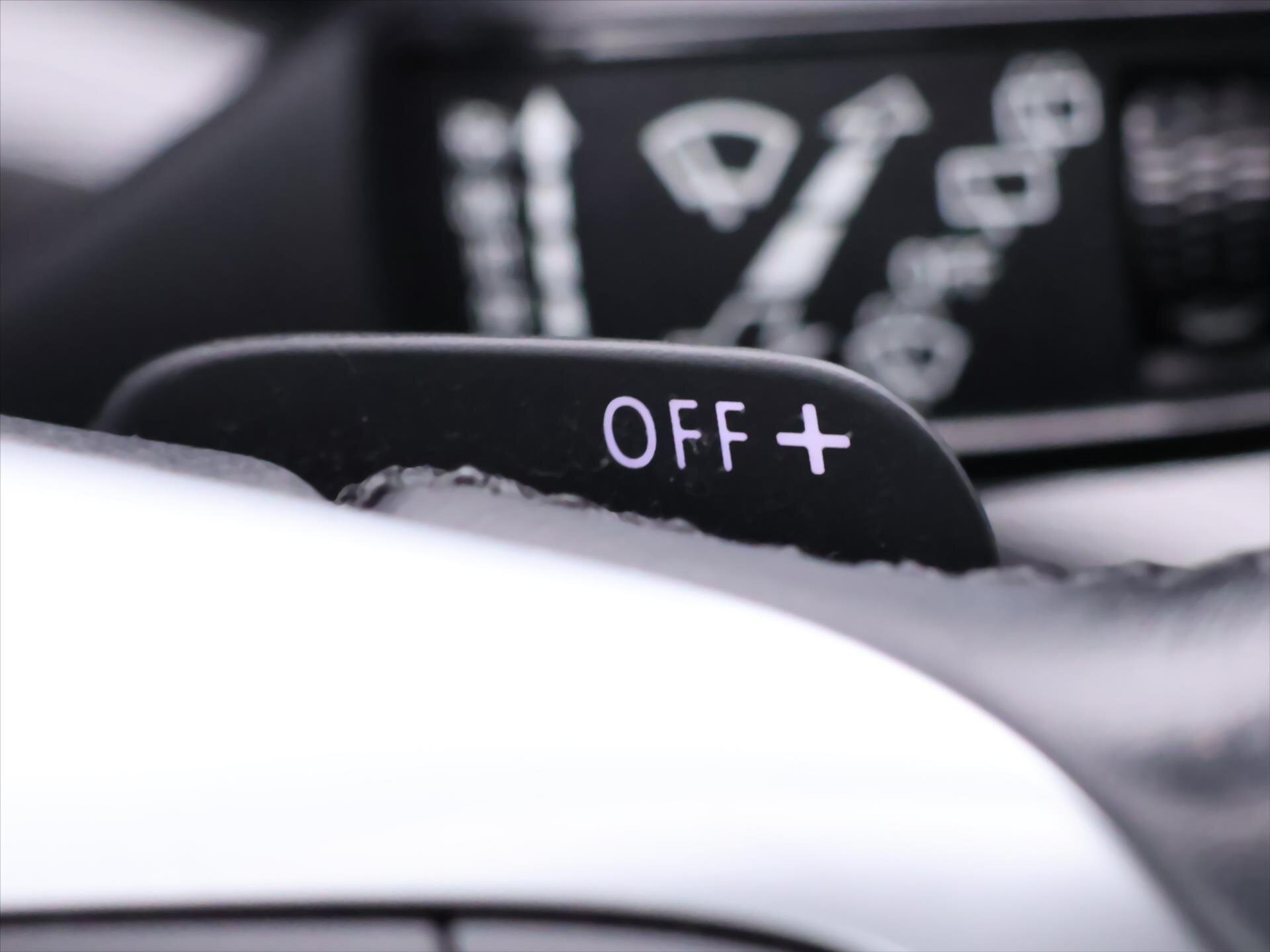 Volkswagen Touareg SUV / Terénní 3,0 l 170 kw