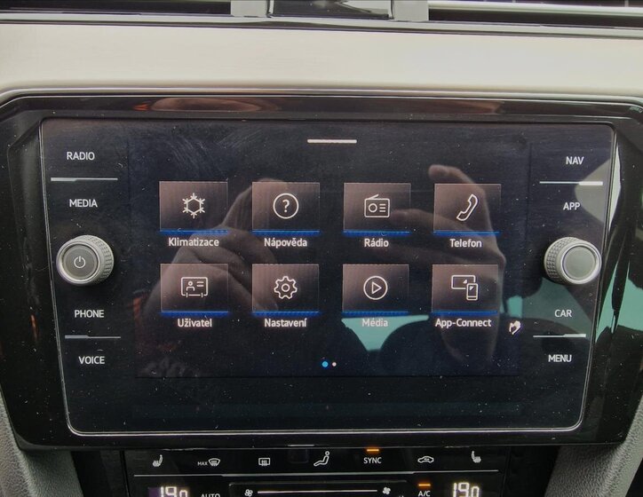 Volkswagen Passat Sedan / Limuzína 2,0 l 147 kw