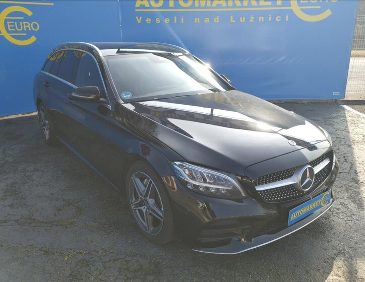 Mercedes-Benz Třídy C Kombi 2,0 l 143 kw