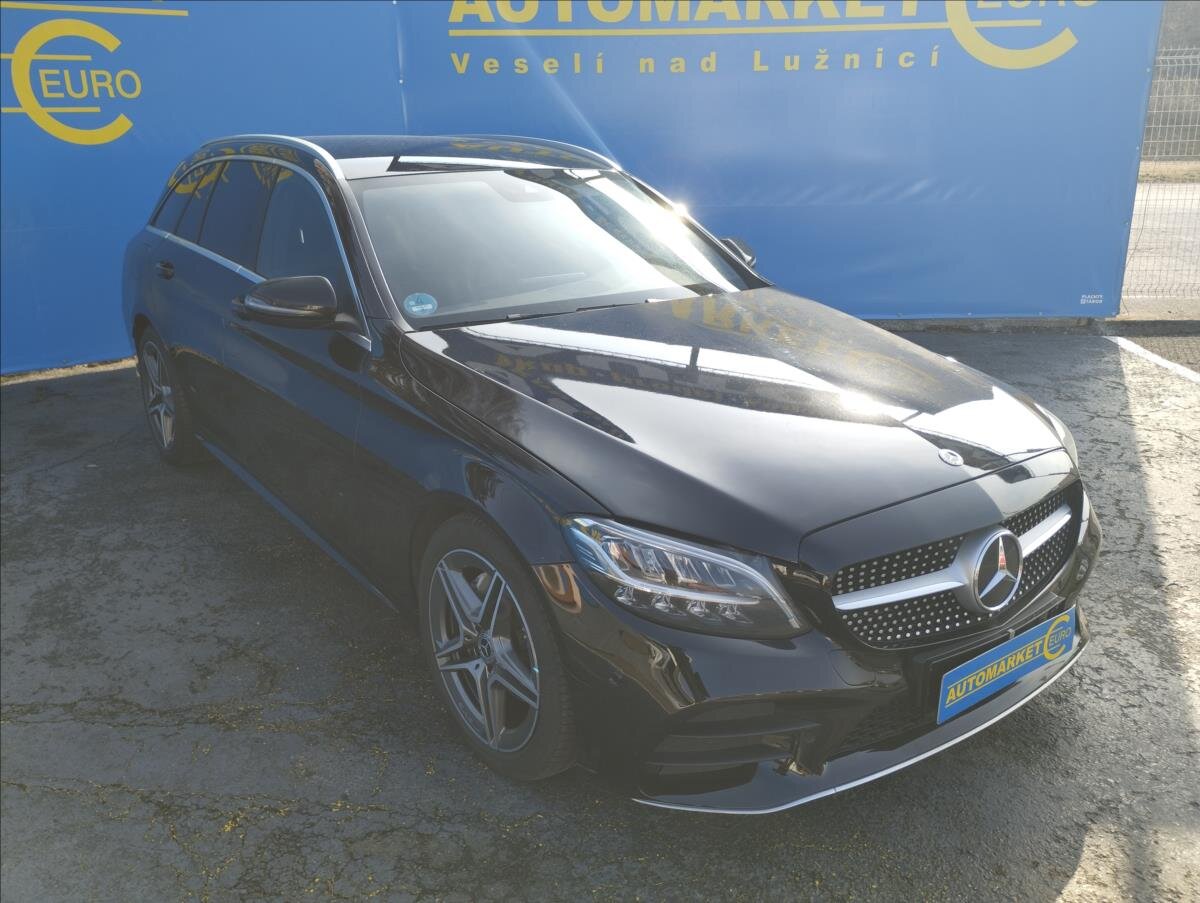 Mercedes-Benz Třídy C Kombi 2,0 l 143 kw