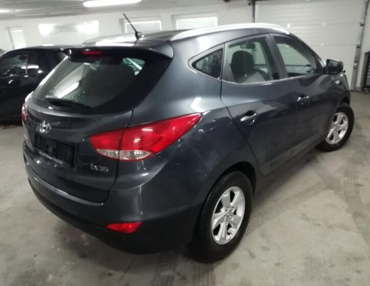 Hyundai ix35 10