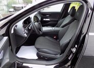 Mercedes-Benz Třídy E 12