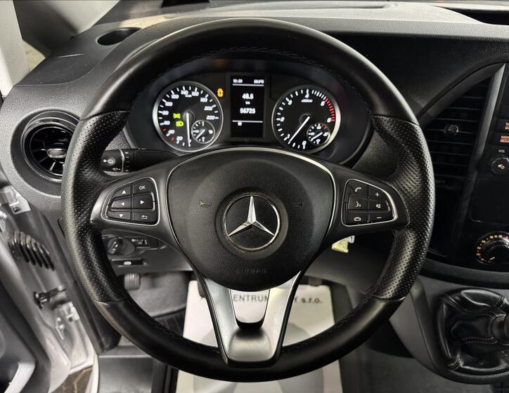 Mercedes-Benz Vito 17