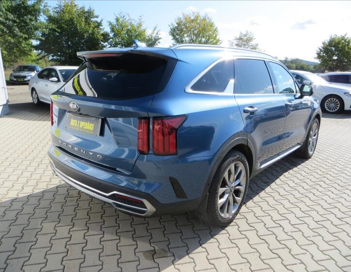 KIA Sorento 9