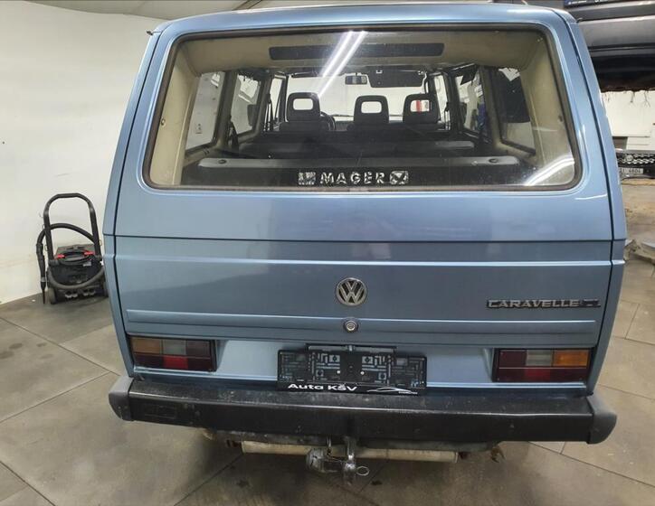 Volkswagen Caravelle 9