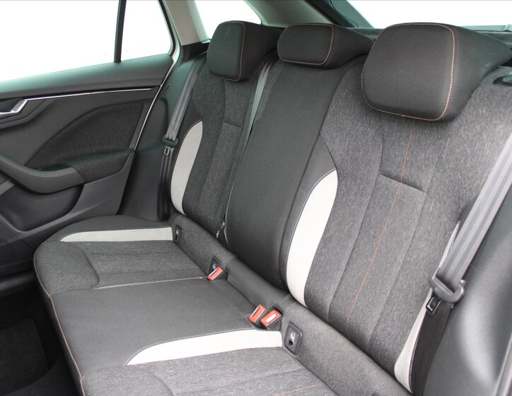 Škoda Scala Hatchback 1,5 l 110 kw