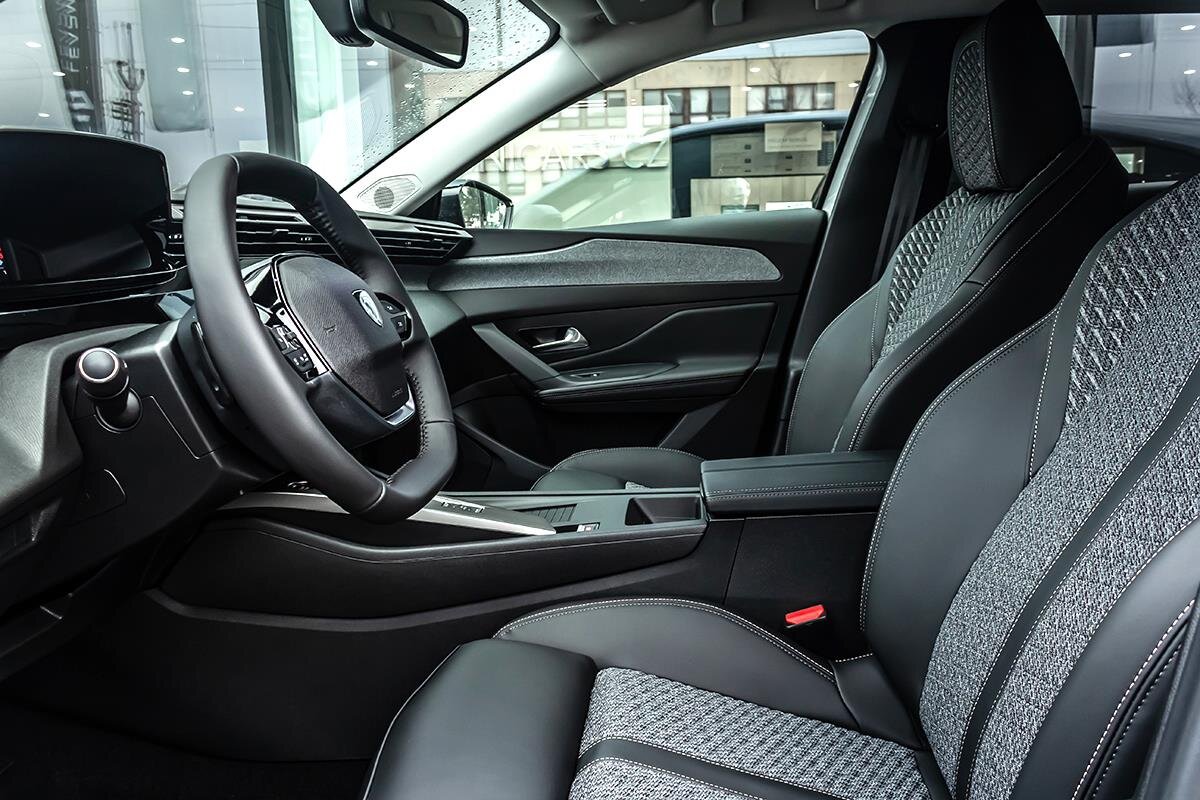 Peugeot 308 Kombi 1,2 l 107 kw