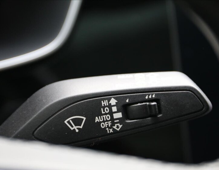 Audi Q3 SUV 2,3 l 137 kw