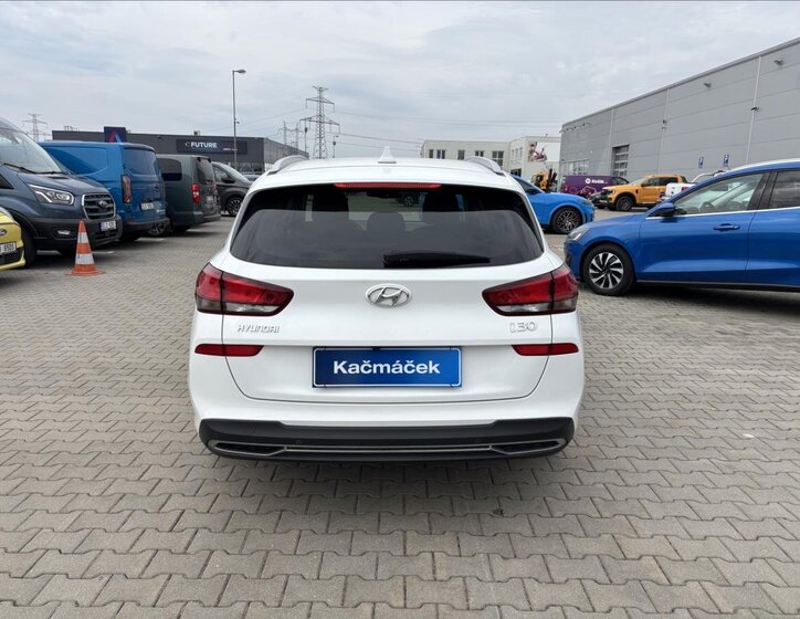 Hyundai i30 Kombi 998,0 88 kw