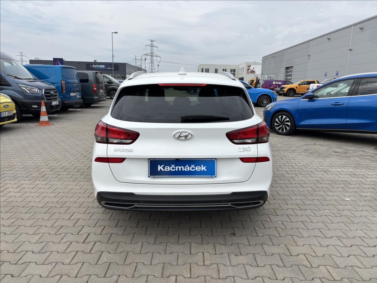 Hyundai i30 Kombi 998,0 88 kw