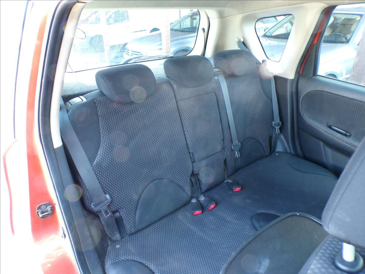 Nissan Note Kombi 1,4 l 65 kw