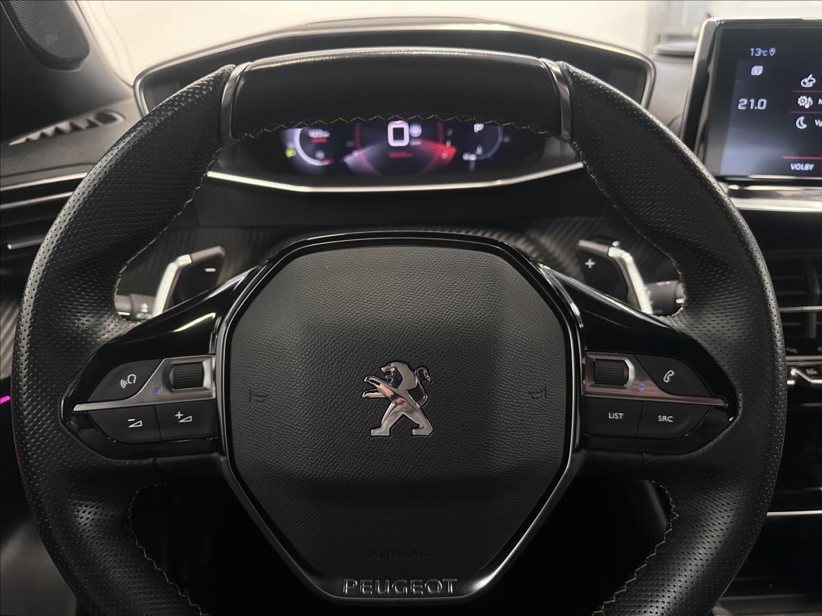 Peugeot 2008 SUV 1,2 l 114 kw