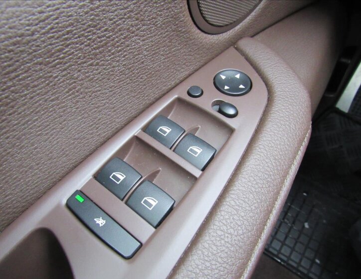 BMW X5 Kombi 3,0 l 225 kw