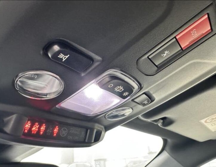 Peugeot 2008 SUV 0,0 100 kw