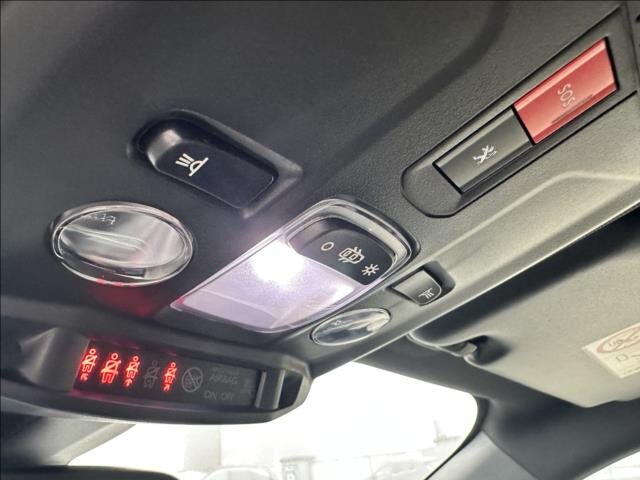 Peugeot 2008 SUV 0,0 100 kw