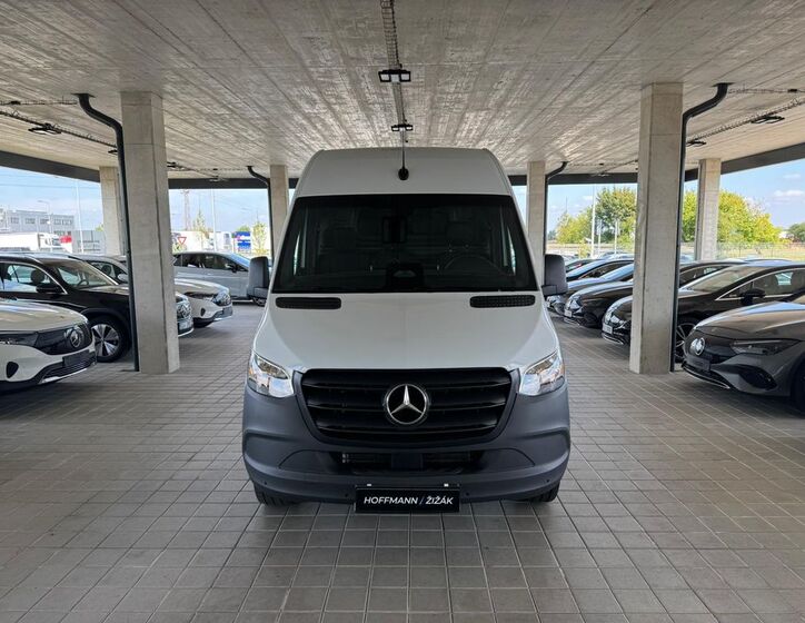 Mercedes-Benz Sprinter 2