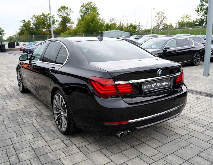 BMW Řada 7 4