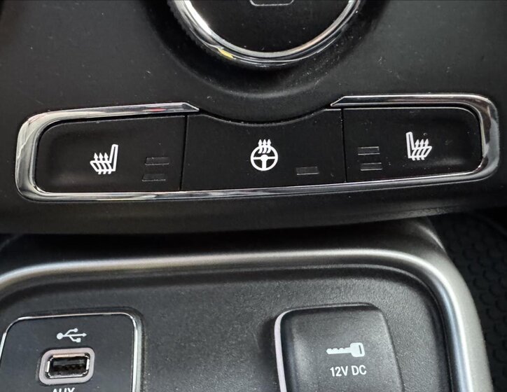 Jeep Compass SUV / Terénní 1,4 l 103 kw