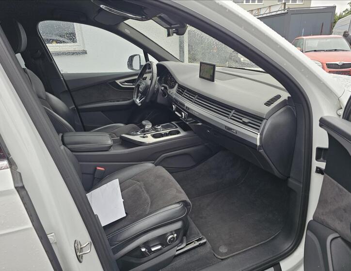 Audi Q7 33