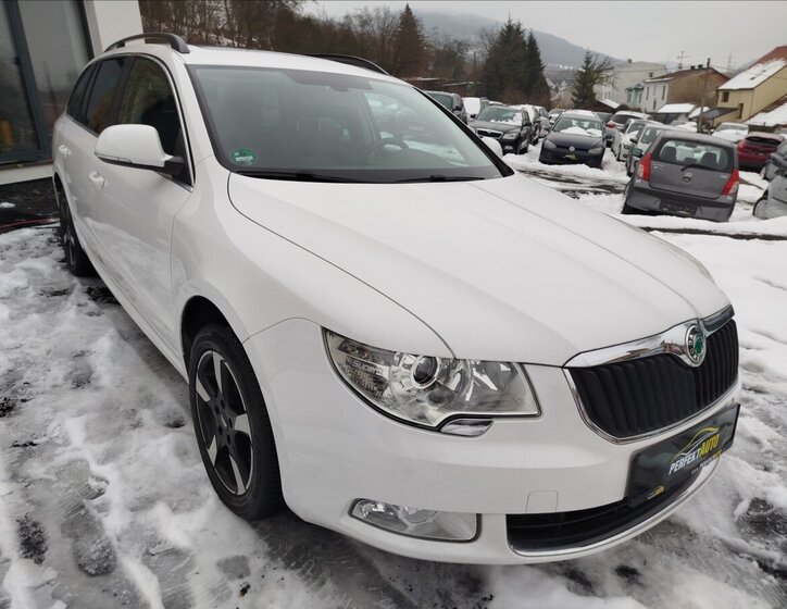 Škoda Superb Kombi 2,0 l 103 kw