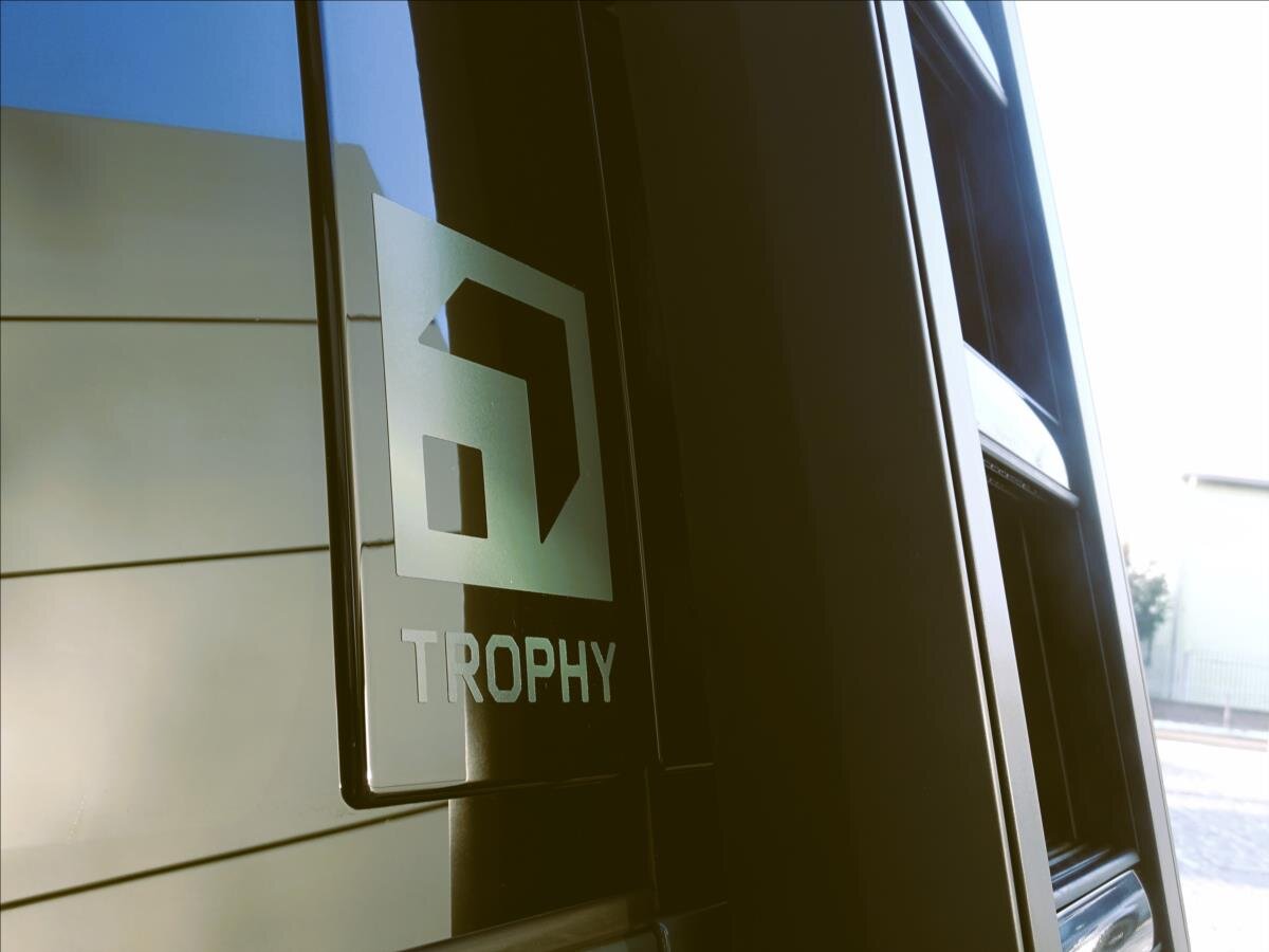 Land Rover Defender SUV 3,0 l 257 kw