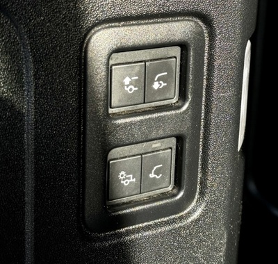 Land Rover Defender 47