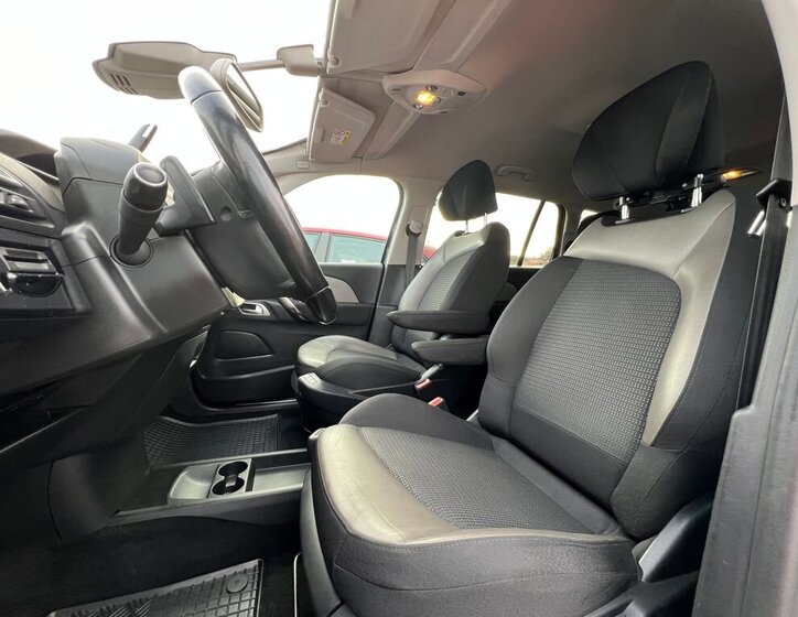 Citroën Grand C4 SpaceTourer 8