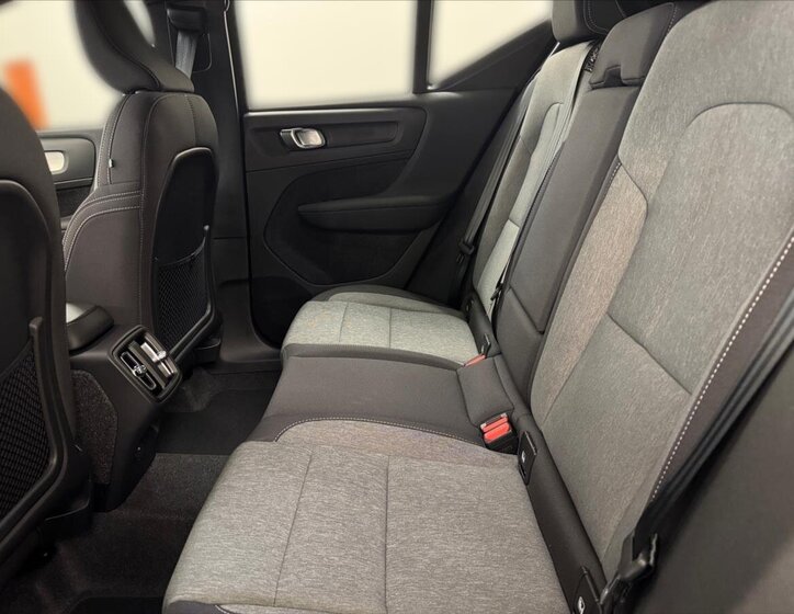 Volvo XC40 SUV 2,0 l 120 kw