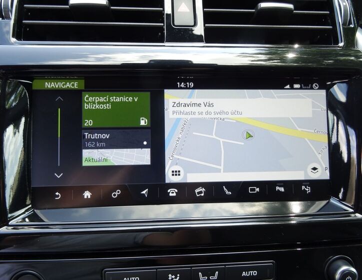 Land Rover Discovery 9