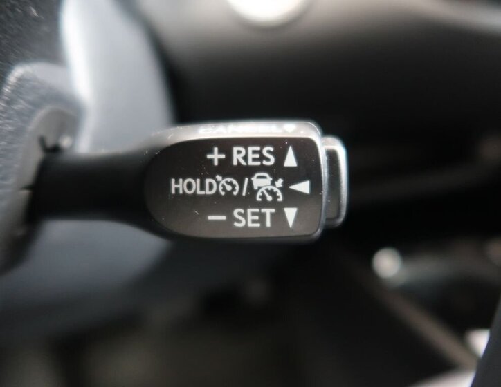 Toyota C-HR SUV / Terénní 1,8 l 72 kw