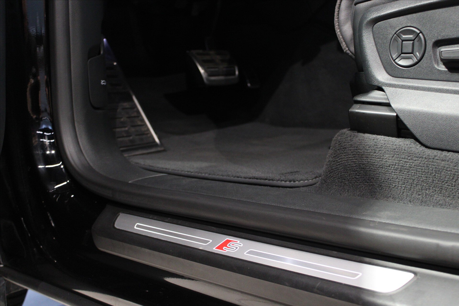 Audi Q8 SUV 3,0 l 210 kw