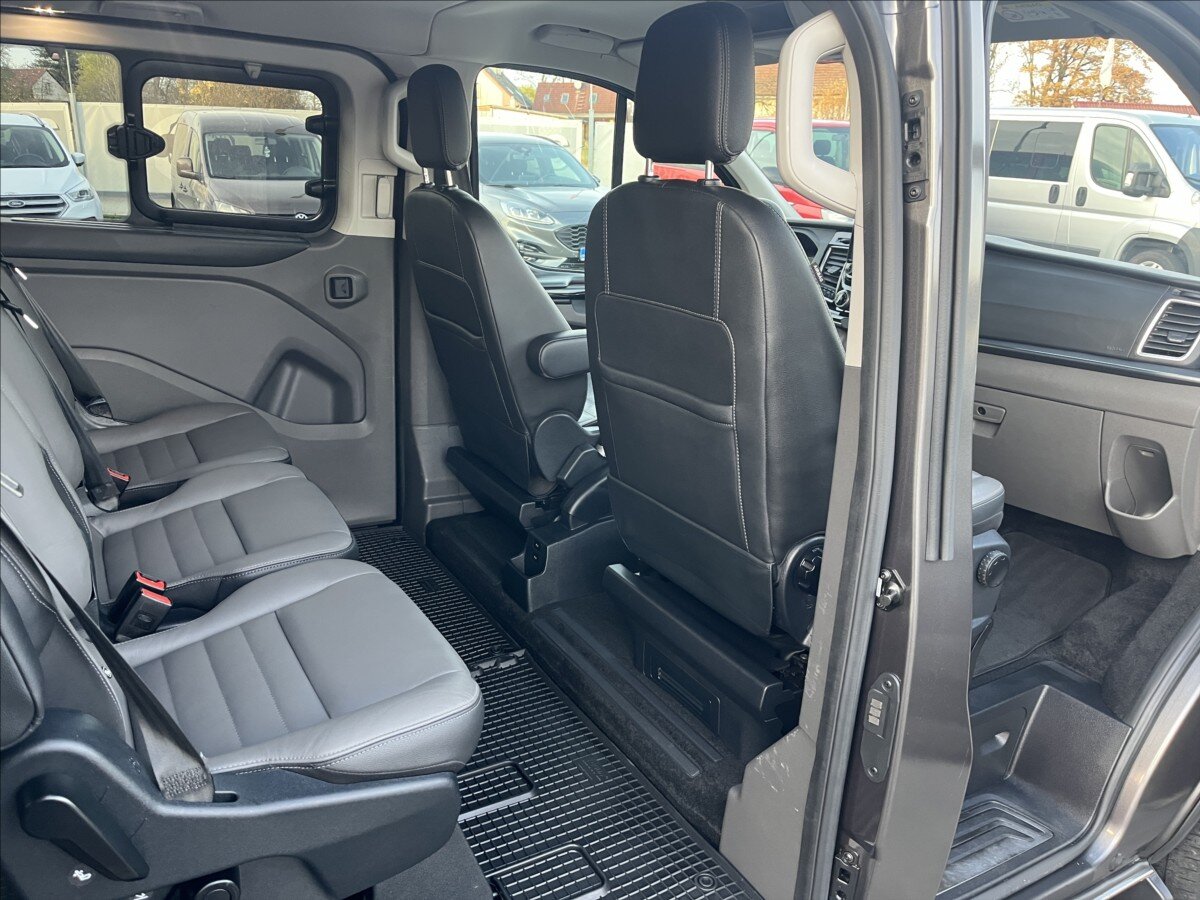 Ford Tourneo Custom Kombi 2,0 l 136 kw