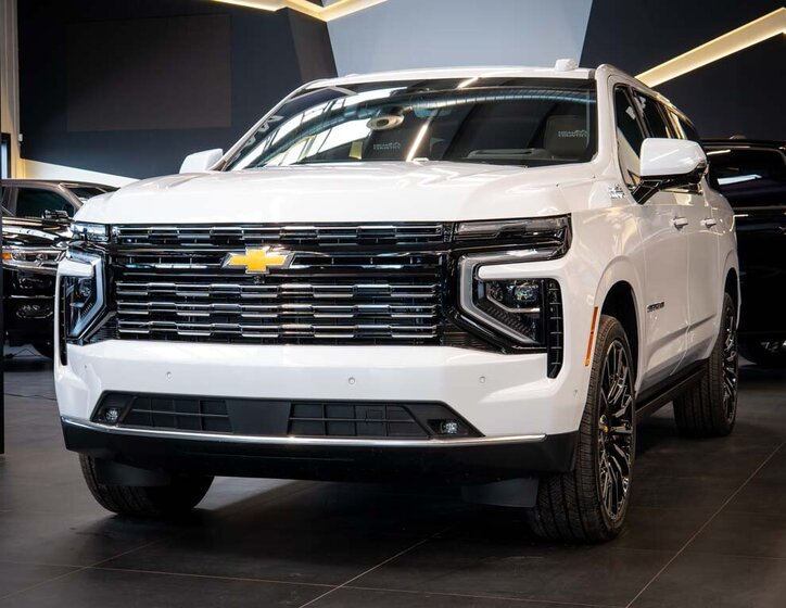 Chevrolet Suburban SUV 6,2 l 313 kw