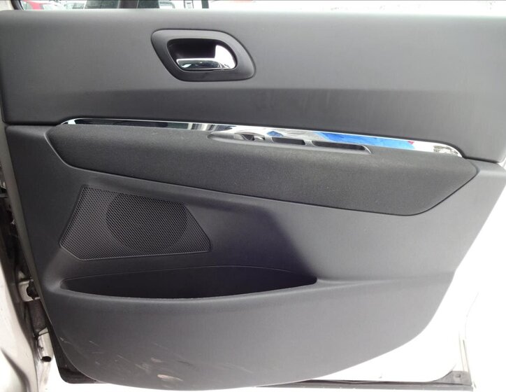 Peugeot 5008 MPV 1,6 l 115 kw