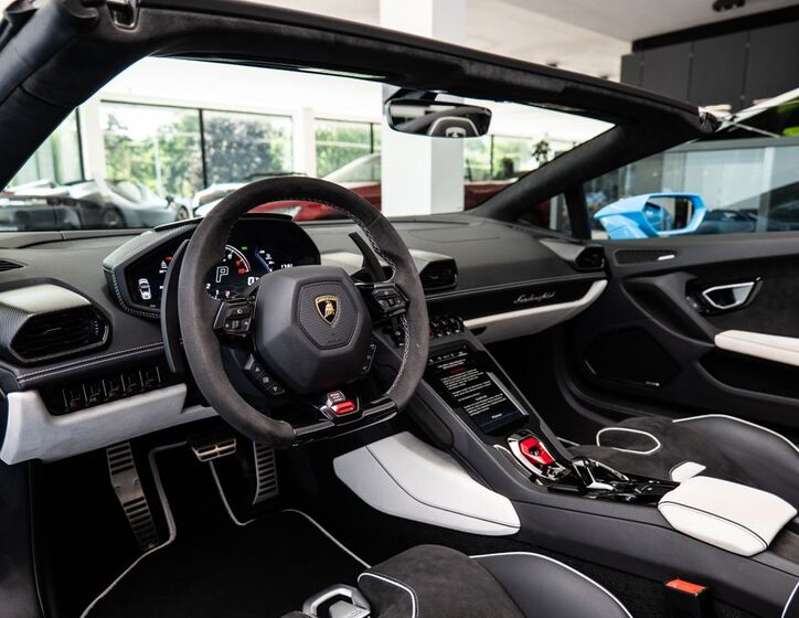 Lamborghini Huracán 5