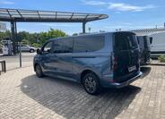 Ford Tourneo Custom 2