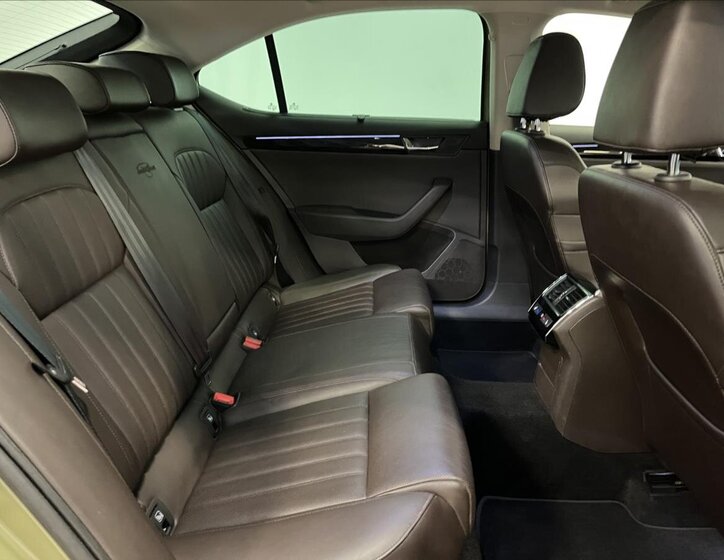 Škoda Superb Liftback 2,0 l 140 kw