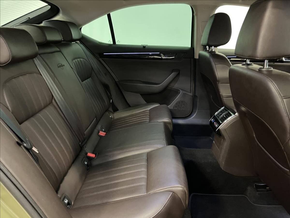 Škoda Superb Liftback 2,0 l 140 kw