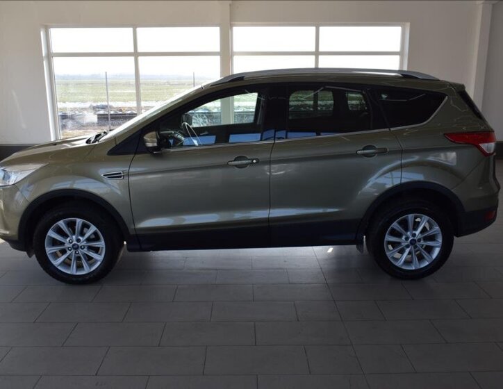 Ford Kuga SUV 1,5 l 110 kw