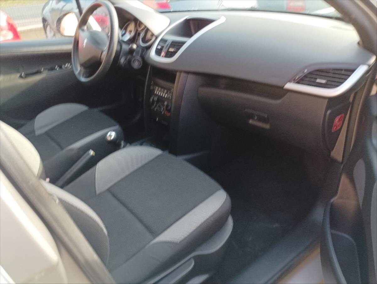 Peugeot 207 Hatchback 1,4 l 54 kw